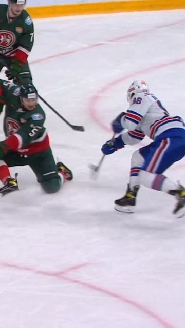 Это ФАНТАСТИЧЕСКАЯ шайба Андрея Кузьменко в КХЛ 