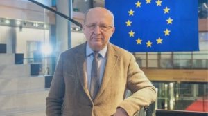 Еврокомиссар по обороне перемирие на Украине позволит России накопить оружие, чтобы напасть на ...