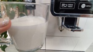 Латте. Приготовление Латте кофемашина Delonghi DINAMICA