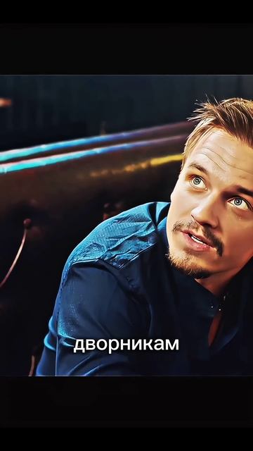 ПАРЕНЬ РАБОТАЕТ ОФИЦИАНТОМ И ВСТРЕТИЛ СВОЮ БЫВШУЮ ДЕВ смотреть онлайн