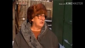 Мем бабуля не знает сколько время :-)