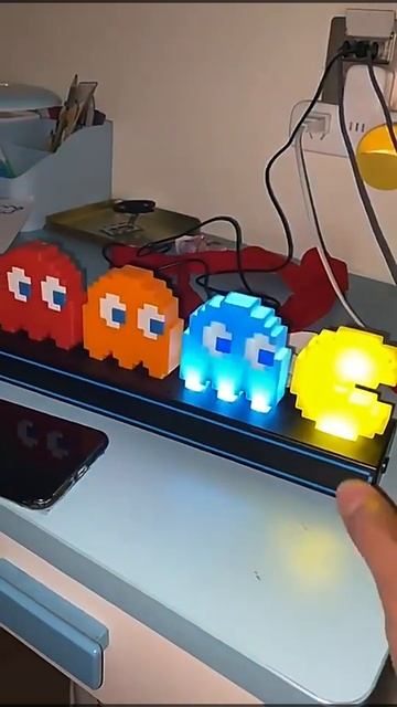 Настольная светодиодная лампа PAC MAN смотреть онлайн