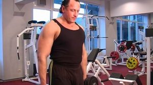Шраги с гантелями. Тренировка трапециевидной мышцы сп