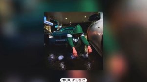 Песня: у неё новый парень эй