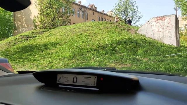 треск компрессора кондея