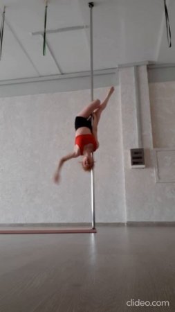 А это, скорее, контролируемое падение... (из серии ПУСТЯК!.. МНЕ 47 ВСЕГО!..)