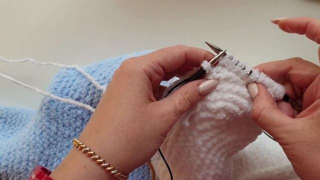 Wow! Аккуратная платочная вязка в круговом вязании без стыков!