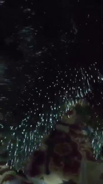 в продаже искусственные ёлки