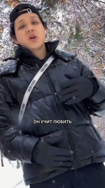 Тут есть лишь блеск витрин и сила простоты. Что выбере?