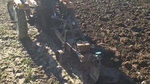 двухкорпусний плуг мототрактор Файтер т 18