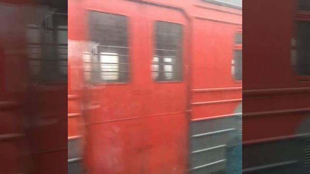 Эд4м-0359 стоит из окна поезда волгоград Москва 015ж смотреть онлайн