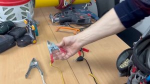 8 Прищепки для натяжного потолка