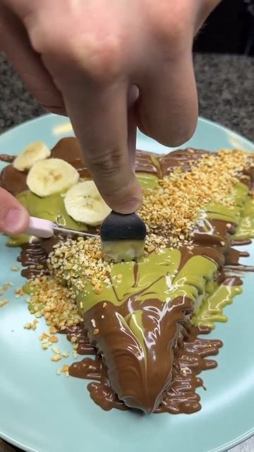 Блины с дубайским шоколадом 🤯#дубай #шоколад #dubai #chocola смотреть онлайн