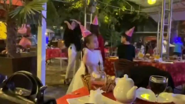 Anisa Vlog: Happy Birthday  Поздравляю с Днём рождения моя любимая подруга