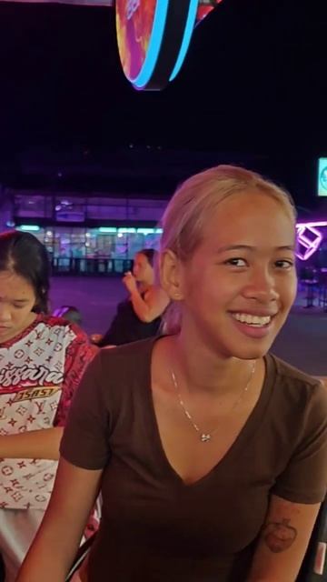 Плюсы и минусы тайских девушек. #shorts смотреть онлайн