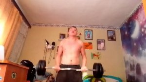 Подъем на бицепс штанга 30 кг кривой гриф.