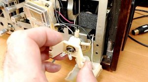 Назад в СССР | Катушечный магнитофон: светодиоды вмест