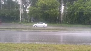 20240617 - Дождь "из ведра" на ул. Петухова
