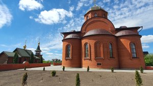 Белогорский Воскресенский монастырь — пещерный мужской монастырь в Воронежской области.