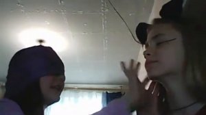 Подруга издевается надо мной(((