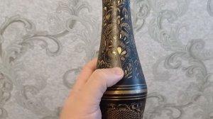 Латунная ваза . Кофемолка из СССР .Фотоаппарат ЗЕНИТ .М