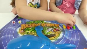 Детское видео с игрушками. Игра Акулья охота!