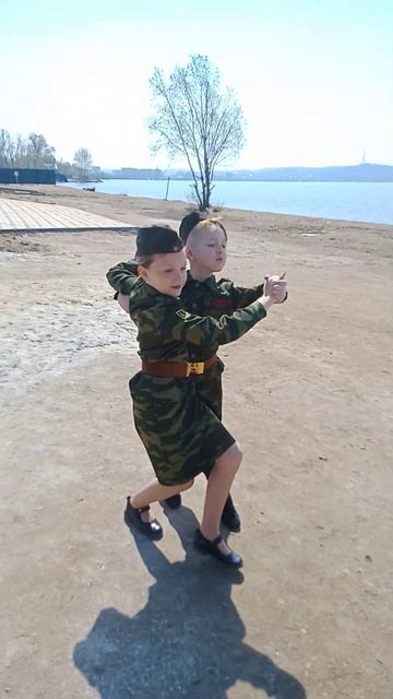 Жить в мире- это самое важное, что может быть на земле... смотреть онлайн