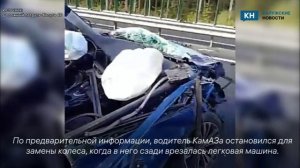 Легковушка превратилась в груду металла после ДТП с грузовиком в Калуге