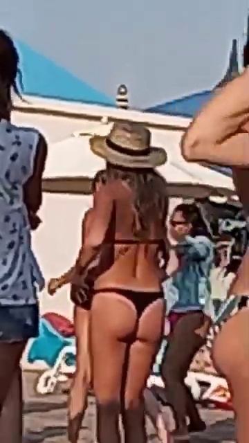 ОАЭ Рас Аль Хайма BM Beach Resort Дискотека возле бассейна. Т?