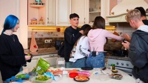 сегодня мы готовим, и у нас в гостях адреналин Хаус, шо?