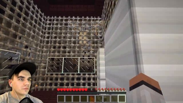 ЗАШЛА КО МНЕ В КАМЕРУ - BAD #17 смотреть онлайн