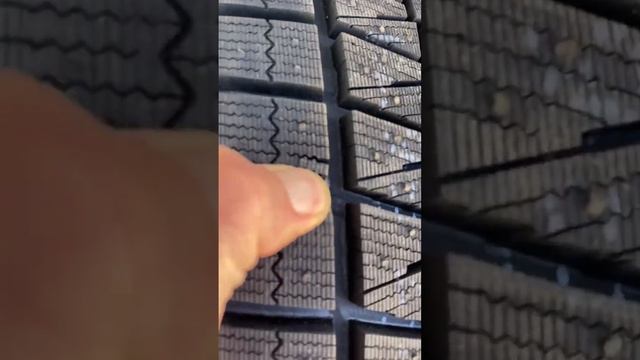 Зимние фрикционные шины Bridgestone blizzak Revo GZ смотреть онлайн