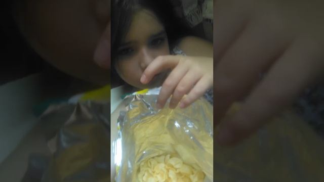 я где либо:я ни ем вредную пищу, я дома:где мои чипсы😋 смотреть онлайн