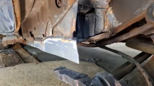 Крепление задней балки восстановлено, идём дальше