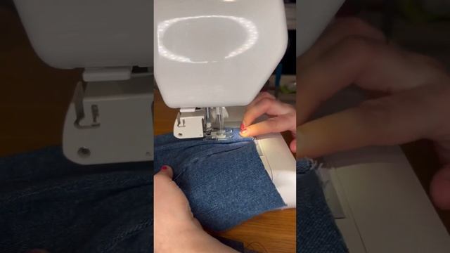 Як шити складні тканини на побутовій машинці? Верхній смотреть онлайн