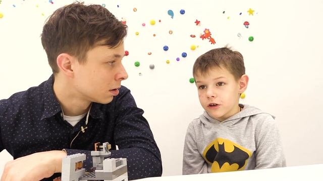Игры Нерф и герои в масках в видео для детей.