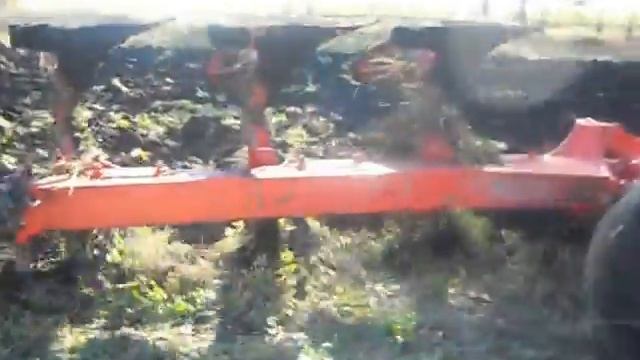 Оборотный Плуг KUHN смотреть онлайн