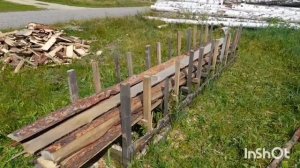 Деревня. Распиловка горбыля. Заготовка дров на зиму.