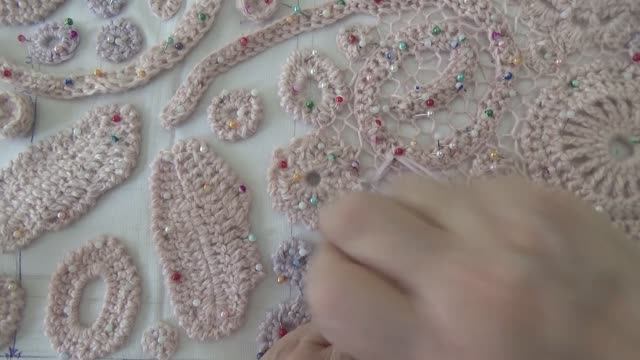 Как собрать ирландские мотивы иглой 💛