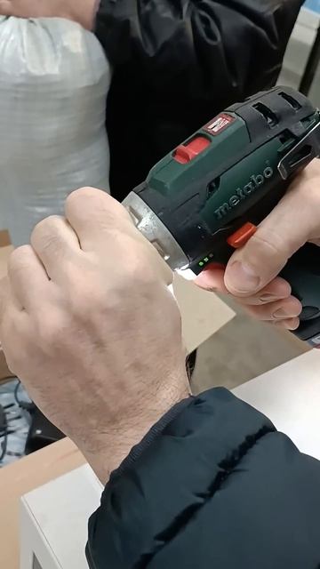 Неисправность шуруповёрта дымит при включении смотреть онлайн