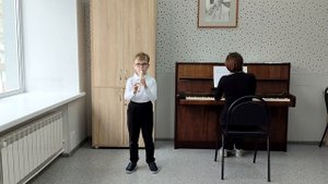 И. Шильцева " Весёлый дятел"
Тютин Саша