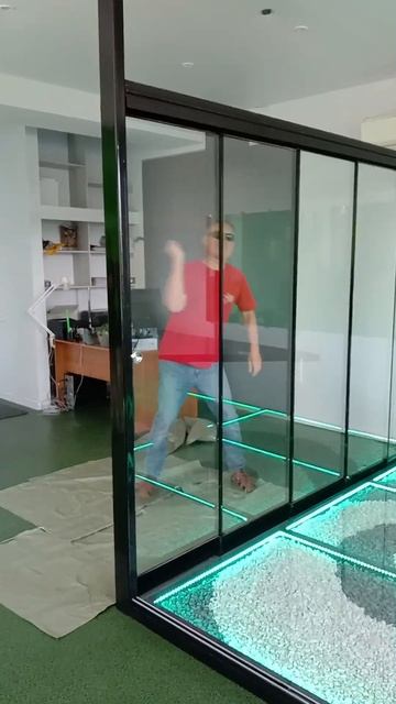 И снова краш тест закаленного стекла! Пробуем разбить