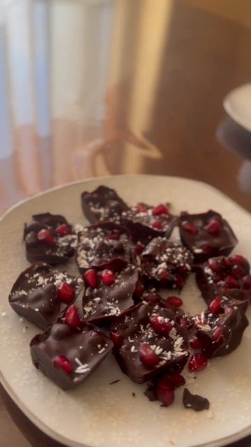 Гранат в шоколаде #граната #шоколад #десерт #постнаяку? смотреть онлайн