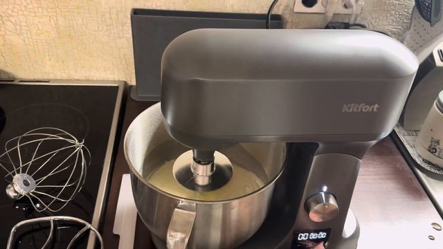 Готовим тесто на манты! Обзор планетарного миксера KT-13 смотреть онлайн