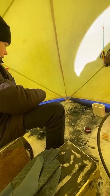 Очередной выезд команды , с юным рыбаков , утопил телеф смотреть онлайн