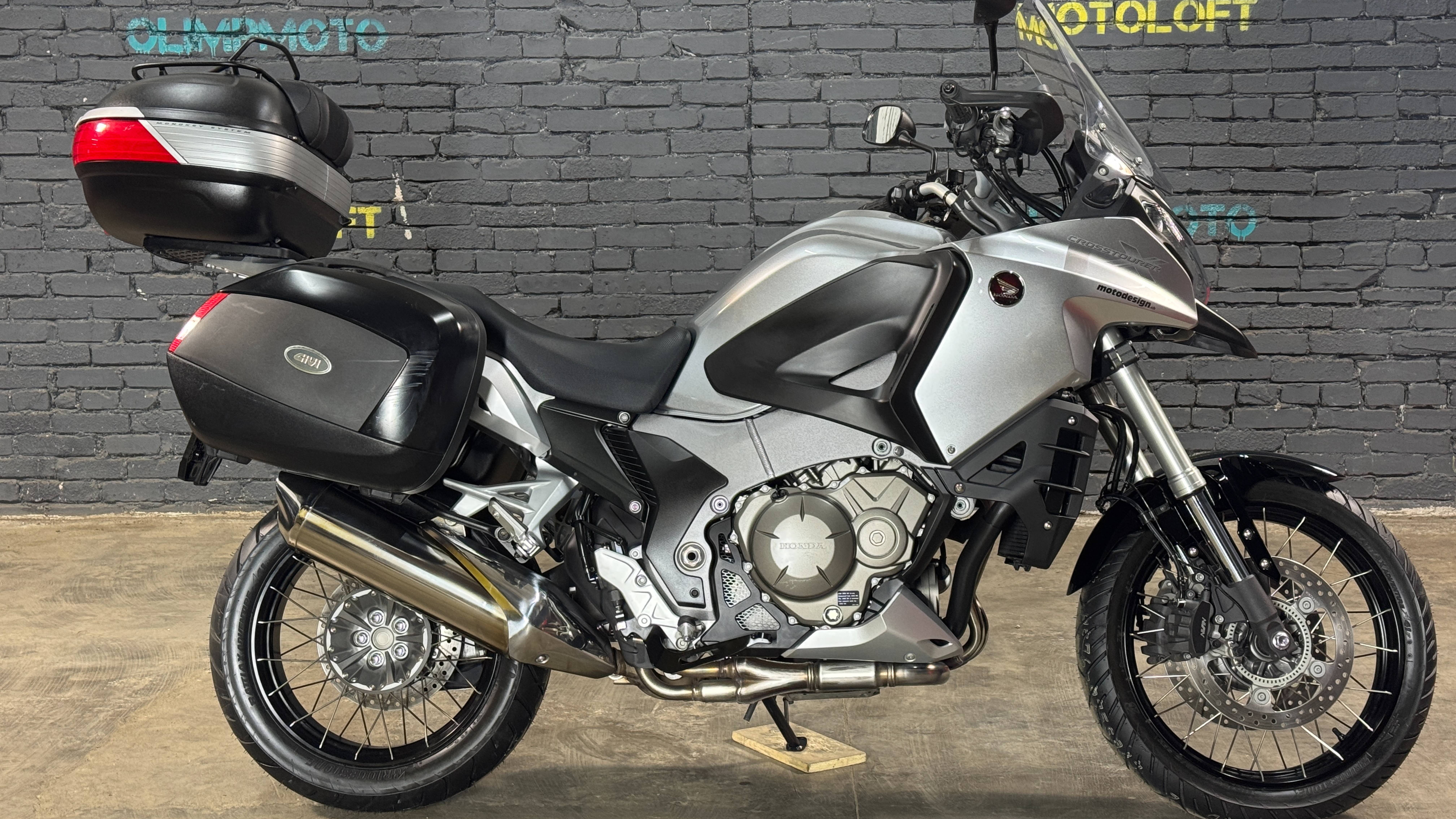 IMG_5712 смотреть онлайн