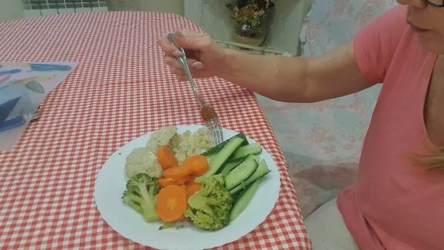 Диетический рецепт.Паровые котлеты из трески с овоща? смотреть онлайн