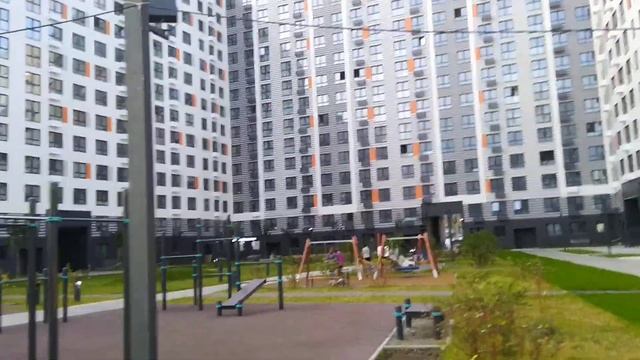 ЖК Люберецкий: дворы, детские площадки и стоянки автомобилей. Взгляд изнутри. Группа компаний Пик. смотреть онлайн