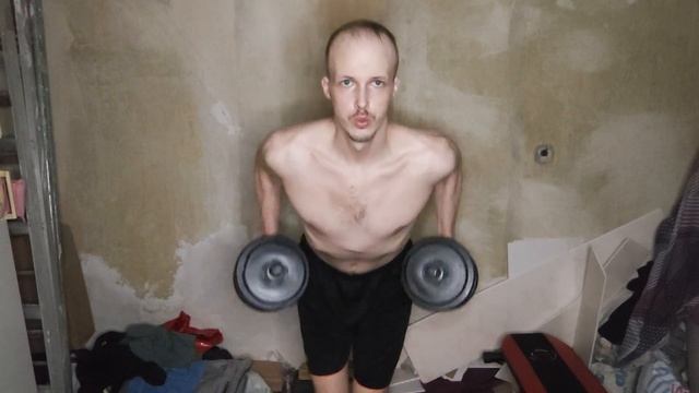 тяга гантелей в наклоне на спину вечерняя тренировка 0 смотреть онлайн