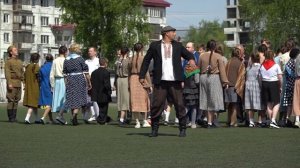 Театрализованная программа в честь 80-летия Победы состоялась на стадионе "Юбилейном" в Бийске